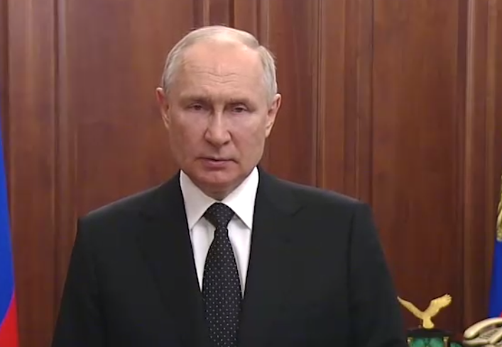 В России хотят организовать мятеж. Это удар в спину!