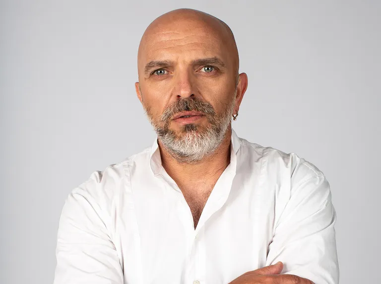  КОЛЛАЖ: КСЕНИЯ МИХЕД