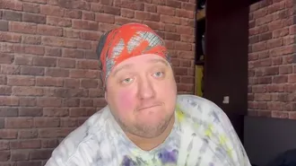 Звезда «Полицейского с Рублевки» Роман Попов ослеп из-за рецидива рака мозга