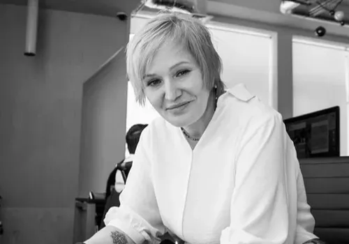 «Совместимость знаков зодиака – это удивительный инструмент, который помогает понять динамику отношений между мужчиной и женщиной, коллегами или друзьями. Конечно, каждый человек уникален, но общие тенденции, продиктованные натальной картой, существуют. Гороскоп совместимости знаков зодиака может помочь разобраться в том, что у вас общего с партнером, какие могут быть противоречия», —