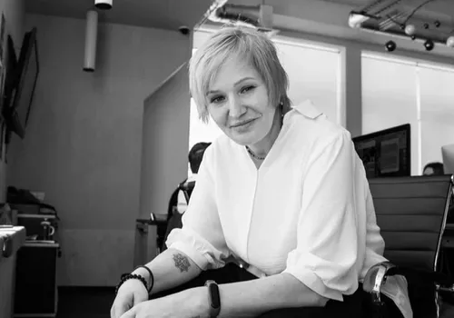 «Год Огненной Лошади – это не спринт, это марафон на предельной скорости. Пассивность будет главным врагом успеха. Вселенная даст невероятный импульс тем, кто готов действовать. Если вы вынашивали дерзкую идею – 2026 год ваш шанс. Но помните: Огонь может и обжигать. Контролируйте эмоции, избегайте импульсивных ссор. Характер Лошади вспыльчив, поэтому дипломатия и хладнокровие станут вашими лучшими союзниками», —