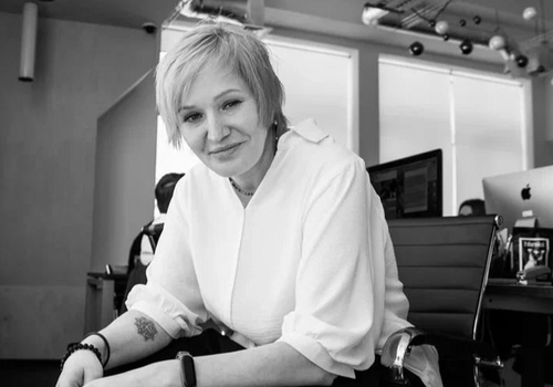 «Мы входим в период, когда слова наконец-то превращаются в действия. Меркурий перестал быть ретроградынм и уже набрал скорость, а значит, документы будут подписываться быстрее, а договоренности — соблюдаться четче. Сатурн же, строгий небесный учитель, также вышел из ретроградности и больше не ставит палки в колеса, а помогает заложить фундамент на будущее», —