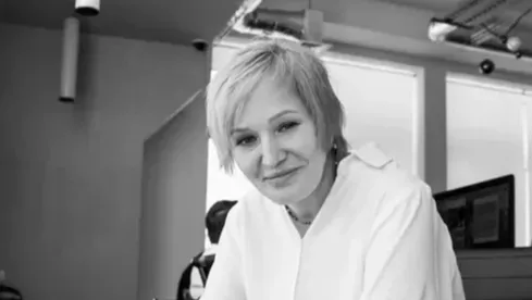 «Это время, когда Вселенная принудительно нажимает на паузу. Тройное ретроградное влияние затормозит многие процессы, особенно связанные с поездками, обучением и карьерным ростом. Главный совет — не сопротивляться этому потоку. Используйте месяц для глубокого анализа, исправления ошибок и планирования. Любые новые начинания, запущенные в этот период, скорее всего, столкнутся с препятствиями. Слушайте свою интуицию, она станет вашим лучшим компасом», — 