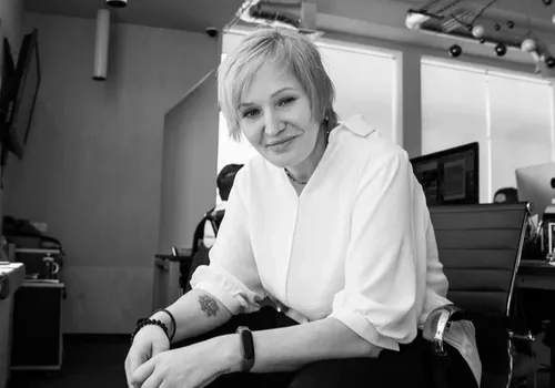 «Май – это период медленного, но верного роста. Как нельзя заставить цветок распуститься быстрее, так и вашим планам нужно время для созревания. В 2026 году этот месяц не терпит суеты, но щедро вознаграждает тех, кто умеет ждать и трудиться», — 