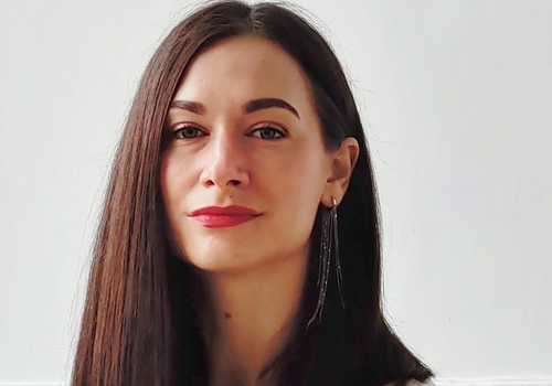 «С точки зрения психологии не существует единой, раз и навсегда заданной символики образа мужчины во сне. Это слишком обширный и многогранный образ, и его значение может кардинально меняться в зависимости от контекста жизни сновидца. Ключевой принцип здесь – индивидуальная жизненная история. Без понимания актуальной ситуации человека, его значимых отношений и личной истории любая интерпретация будет попаданием пальцем в небо», —