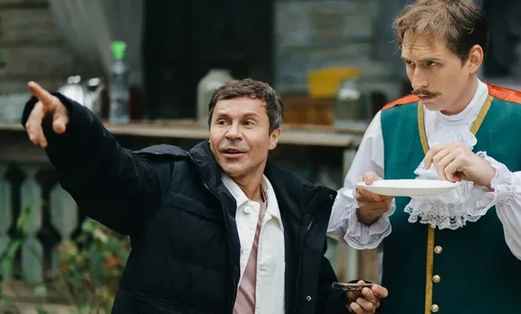 Кадр из сериала «Как Деревянко Чехова играл». ФОТО: СТС