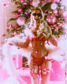 Фото: Instagram (запрещен в РФ) / @parishilton