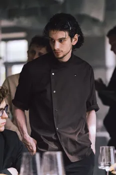 Марк Эйдельштейн в сериале «Жар». Фото: онлайн-кинотеатр Иви