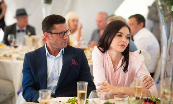 Павел Прилучный и Софья Синицына в сериале «Виноград». Фото: KION