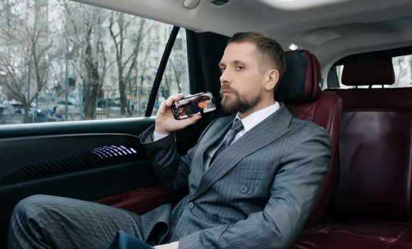 Роман Маякин в сериале «Олдскул». Фото: онлайн-кинотеатр PREMIER