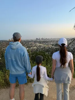 Алексей с дочкой и женой. Фото: соцсети