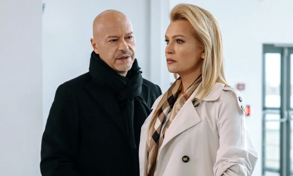 Федор Бондарчук и Олеся Судзиловская в сериале «Молодежка. Новая смена» . ФОТО: СТС