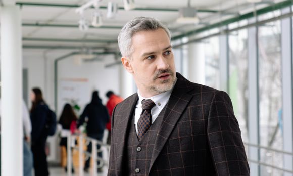 Павел Савинков в сериале «Олдскул». Фото: онлайн-кинотеатр PREMIER