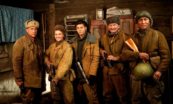 Актеры, сыгравшие главные роли в фильме «Спасти бессмертного». ФОТО: кинокомпания «Реверсия»