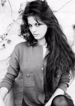 Клаудия в юные годы. ФОТО: соцсети