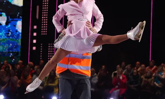 Татьяна Волосожар и Семен Елистратов во время выступления. ФОТО: Юрий Феклистов