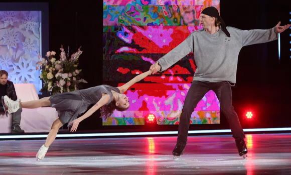 Алена Косторная и Никита Ушнев во время выступления. ФОТО: Юрий Феклистов