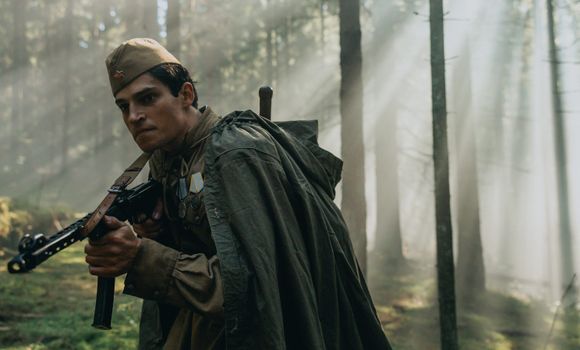 Роман Васильев в фильме «Август». Фото: кадр из фильма