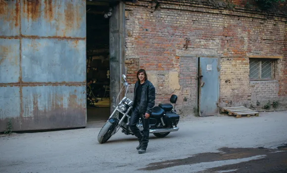 Константин Плотников в сериале «Дети перемен-2». Фото: онлайн-кинотеатр Wink