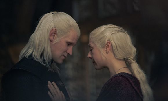 Мэтт Смит и Эмма Д'Арси в сериале «Дом Дракона» 3 сезон. Фото: HBO