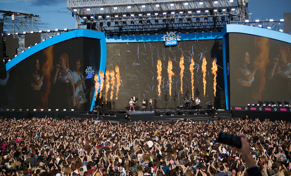 Санкт-Петербург встретил VK Fest с особым теплом