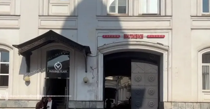 Женщине вкололи вещество в одном из кабинетов Paradise Place. Фото: t.me/breakingmash