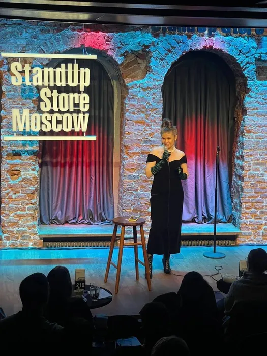 Ольга сейчас успешно выступает в Stand Up. Фото: личный архив Ольги Симоновой