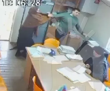 В Дагестане учитель музыки избил директора школы за то, что тот оболгал его отца. Фото: @mash_gor