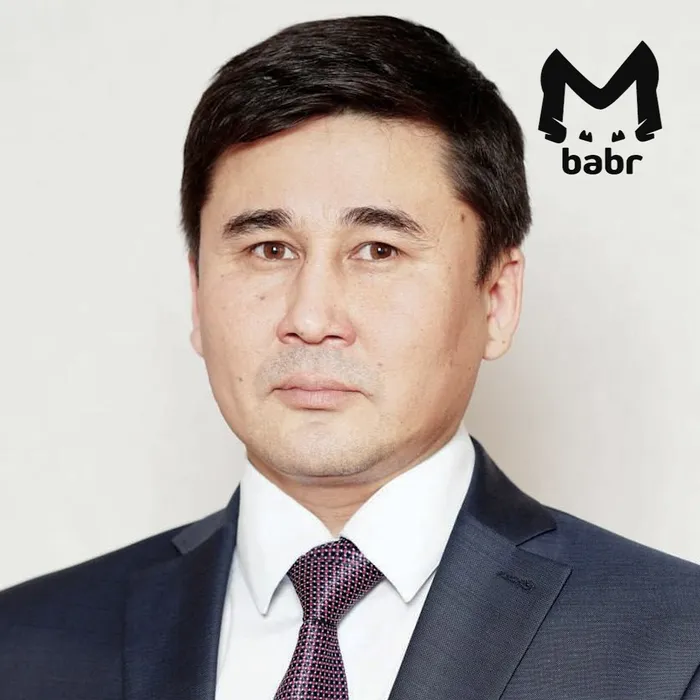 В Улан-Удэ директор школы потребовал с подчиненных их премии в подарок на НГ. Фото: t.me/babr_mash