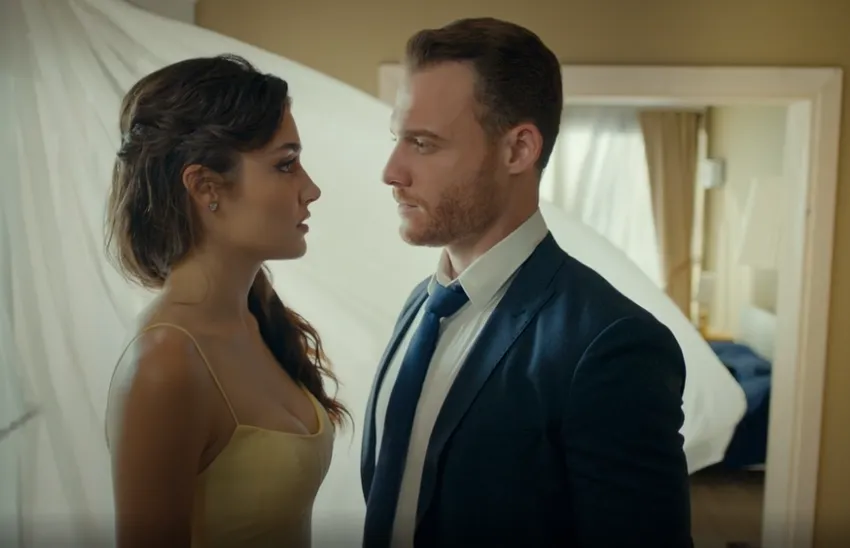 Эда и Серкан. Кадр из сериала "Постучись в мою дверь", 2020-2021, 7-я серия, реж. Ender Mihlar