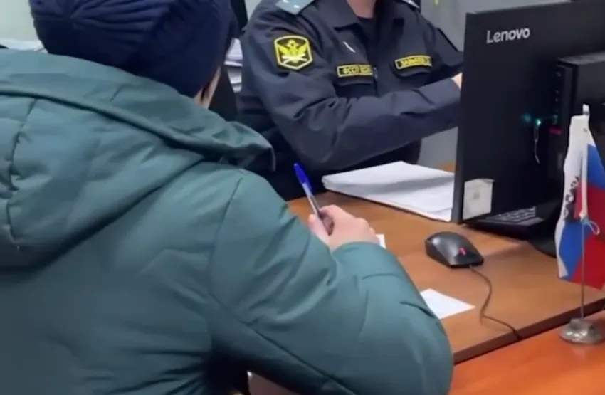 В Екатеринбурге нерадивая мамаша сменила имя и фамилию, чтобы не платить алименты. Фото: t.me/url_mash