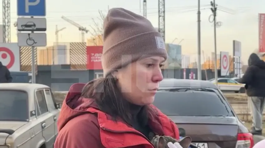 Елена Расторгуева, спасшаяся из квартиры, в которую попал беспилотник. Фото: @shot_shot