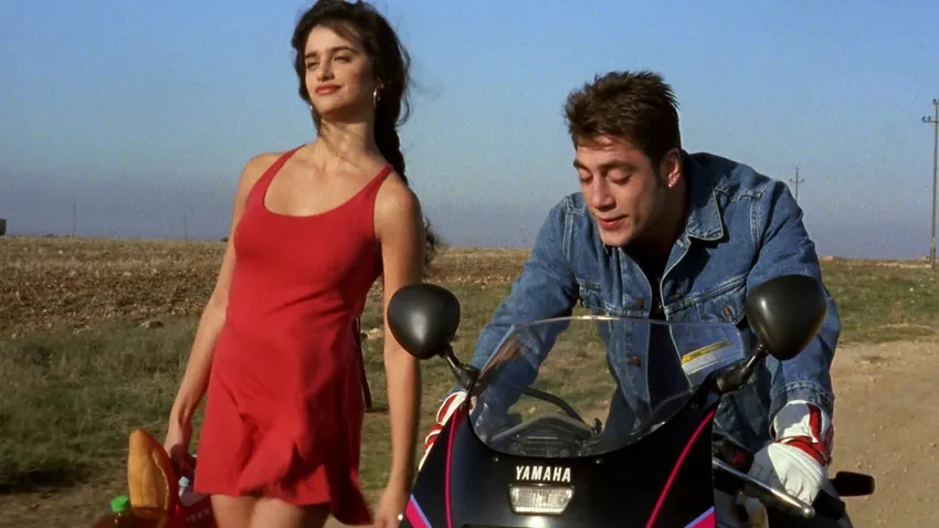 Хавьер и юная Пенелопа. Кадр из фильма "Ветчина, ветчина", 1992, реж. Бигас Луна
