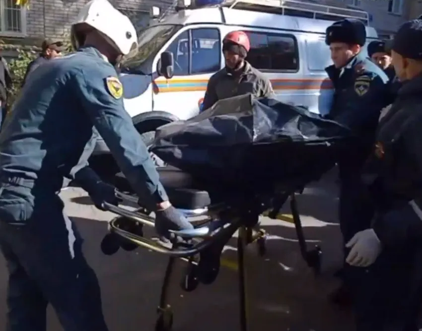 При взрыве газа в Черкесске пострадали 11 человек и четверо погибли. Фото: @breakingmash