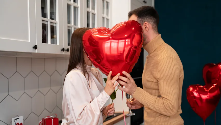 День святого Валентина ежегодно отмечают 14 февраля. Фото: freepik.com