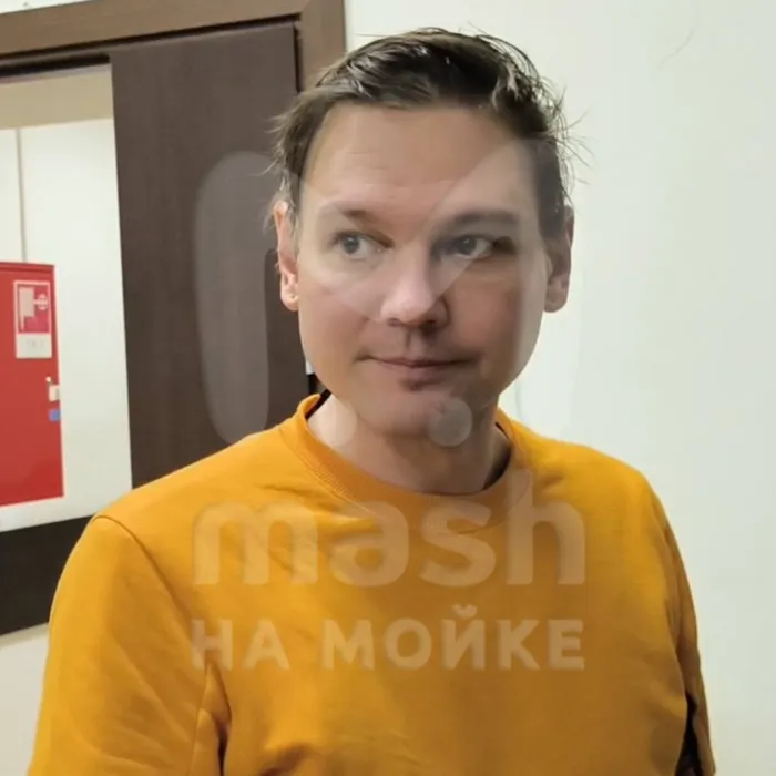 Второй любитель попеть в одном носке получил 10 суток и повестку в военкомат. Фото: t.me/mashmoyka