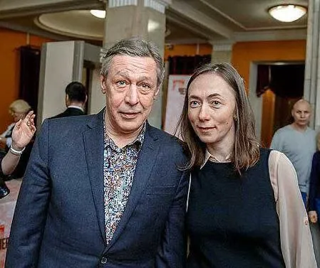 Михаил Ефремов официально развелся с пятой женой Софьей Кругловой. Фото: t.me/shot_shot