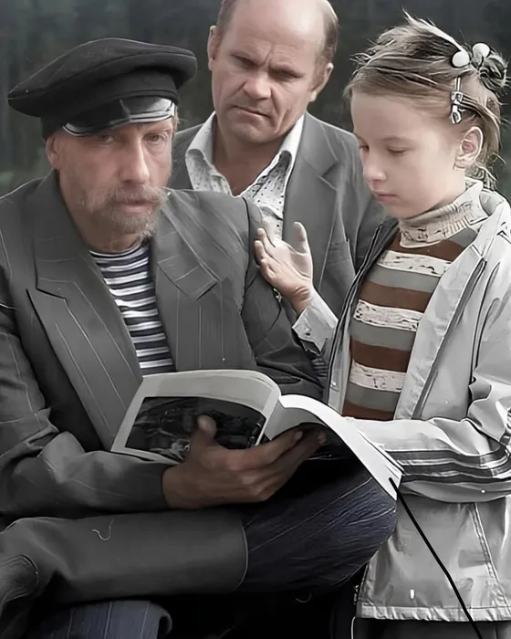 Юрский помогает дочке с уроками на съемках картины «Любовь и голуби». Фото: Инстаграм (запрещен в России) / @darya_yurskaya
