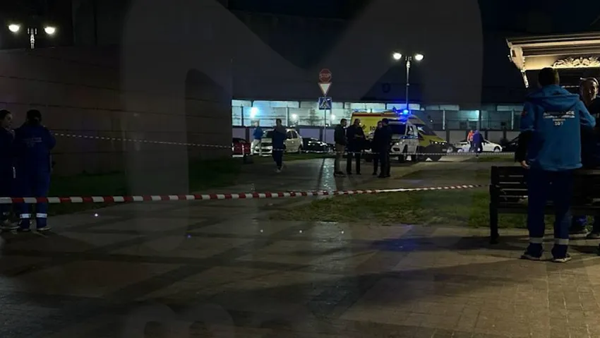 В Москве врач-педиатр выпал из окна, приехав на вызов к больному ребенку. Фото: @breakingmash
