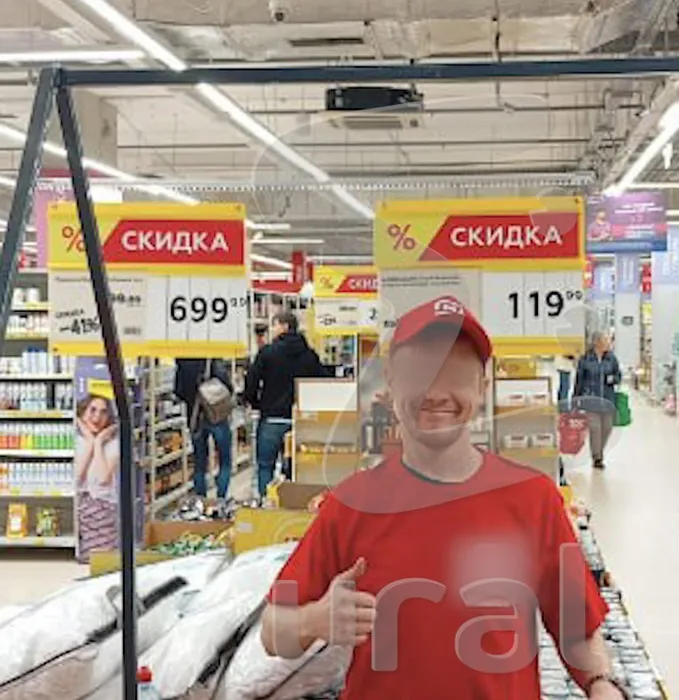 После работы в санатории Дмитрий устроился в магазин. Фото: @t.me/url_mash