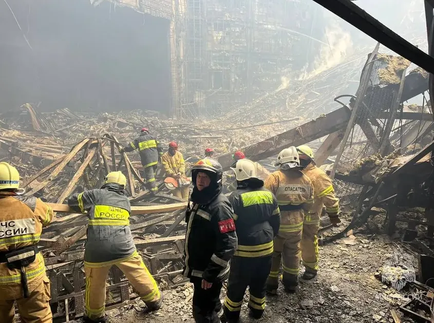 Концертный зал превратился в груду развалин и металлолома. Фото: t.me/breakingmash