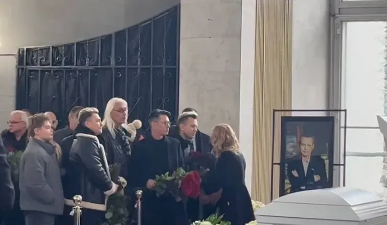 Участники группы "На-На" на церемонии прощания. ФОТО: Жизнь