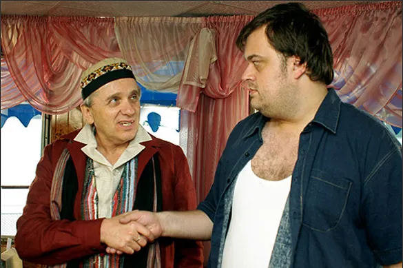 Уткин сыграл в картине кандидата. Кадр из фильма "День выборов", 2007, реж. Олег Фомин