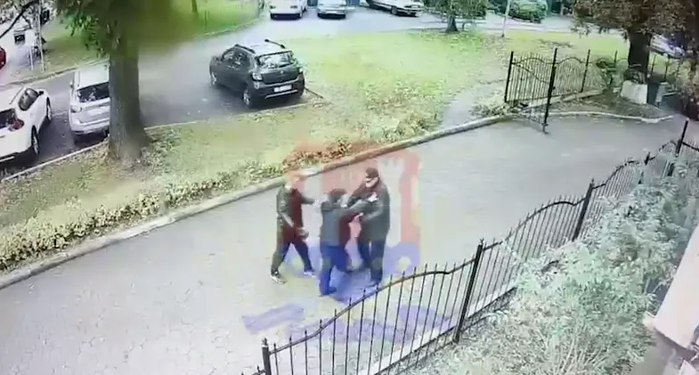 В Калининграде два бандюгана напали на дедушку ради 8 тысяч рублей. Фото: @t.me/mvd39