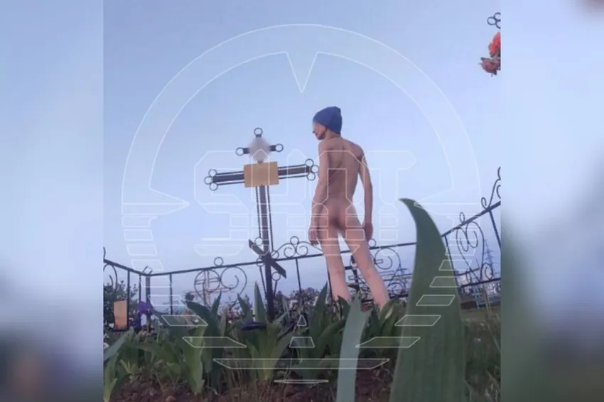 В Самаре модель устроила обнаженную фотосессию на могиле бывшего парня и напугала местных жителей. Фото: @t.me/shot_shot