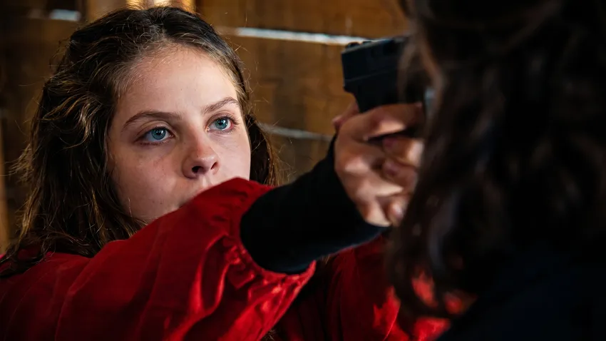 Ангелина Пахомова в 9 серии сериала «На льду». Фото: кадр из фильма