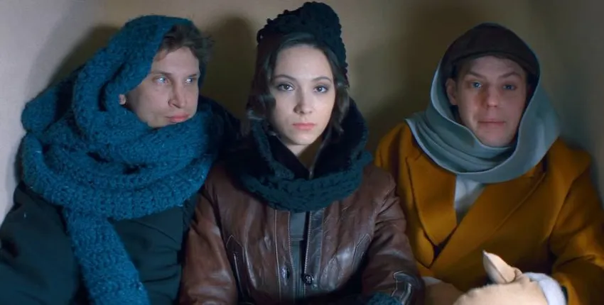 Молодые революционеры сильно удивят родителей Кости. Кадр из сериала «Купцы и дети», 2025, реж. Сергей Осипьян