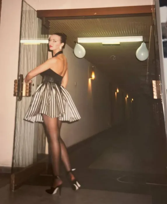 Татьяна в Вильнюсе, 1993 год. Фото: Инстаграм (запрещен в России) / @lyutaeva_tatiana