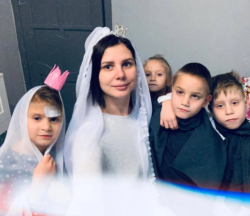 Супруги поженились, едва узнав о беременности Марины. Фото: личный архив