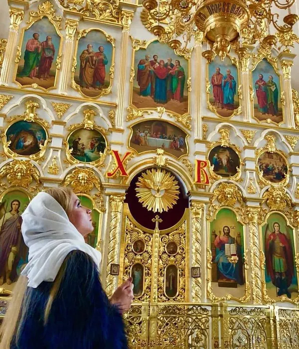 Михальчик призналась, что хочет петь в церковном хоре. Фото: Инстаграм (запрещен в России) / @mikhalchikyuliya